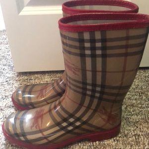 Burberry short classic rain boots